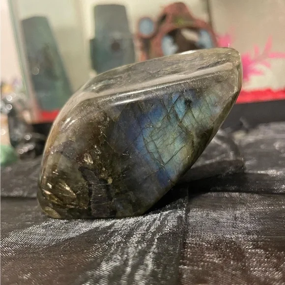 Labradorite Free From - Picture 2 of 2